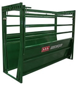 Vue latérale d'un couloir de contention pour bovins Easy Flow par Arrowquip